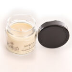 Descubra os benefícios transformadores da vela de aroma de bambu para a espiritualidade. Com sua fragrância purificadora e revigorante, esta vela cria um ambiente ideal para práticas espirituais. Deixe-se envolver pela serenidade do bambu e eleve sua conexão interior durante a meditação e momentos de contemplação. Compre agora e eleve sua jornada espiritual com a vela de bambu.