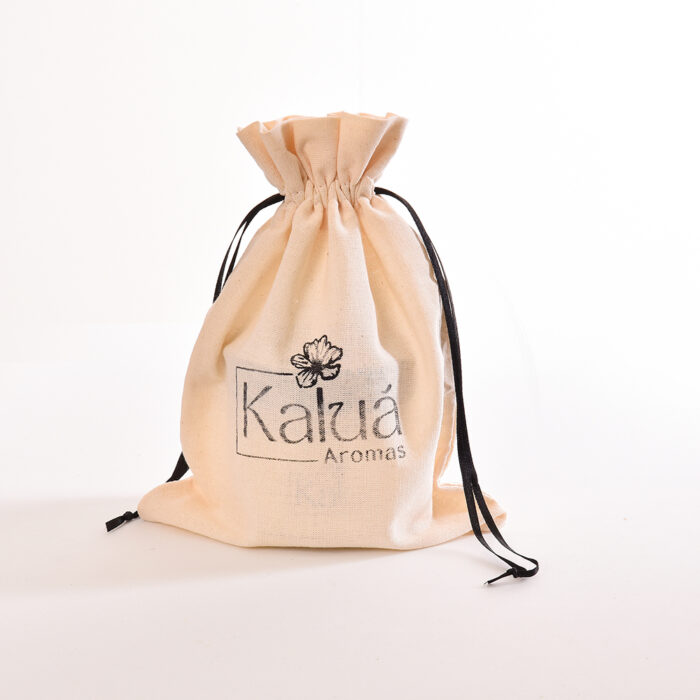 Descubra os benefícios transformadores da vela de aroma de bambu para a espiritualidade. Com sua fragrância purificadora e revigorante, esta vela cria um ambiente ideal para práticas espirituais. Deixe-se envolver pela serenidade do bambu e eleve sua conexão interior durante a meditação e momentos de contemplação. Compre agora e eleve sua jornada espiritual com a vela de bambu.